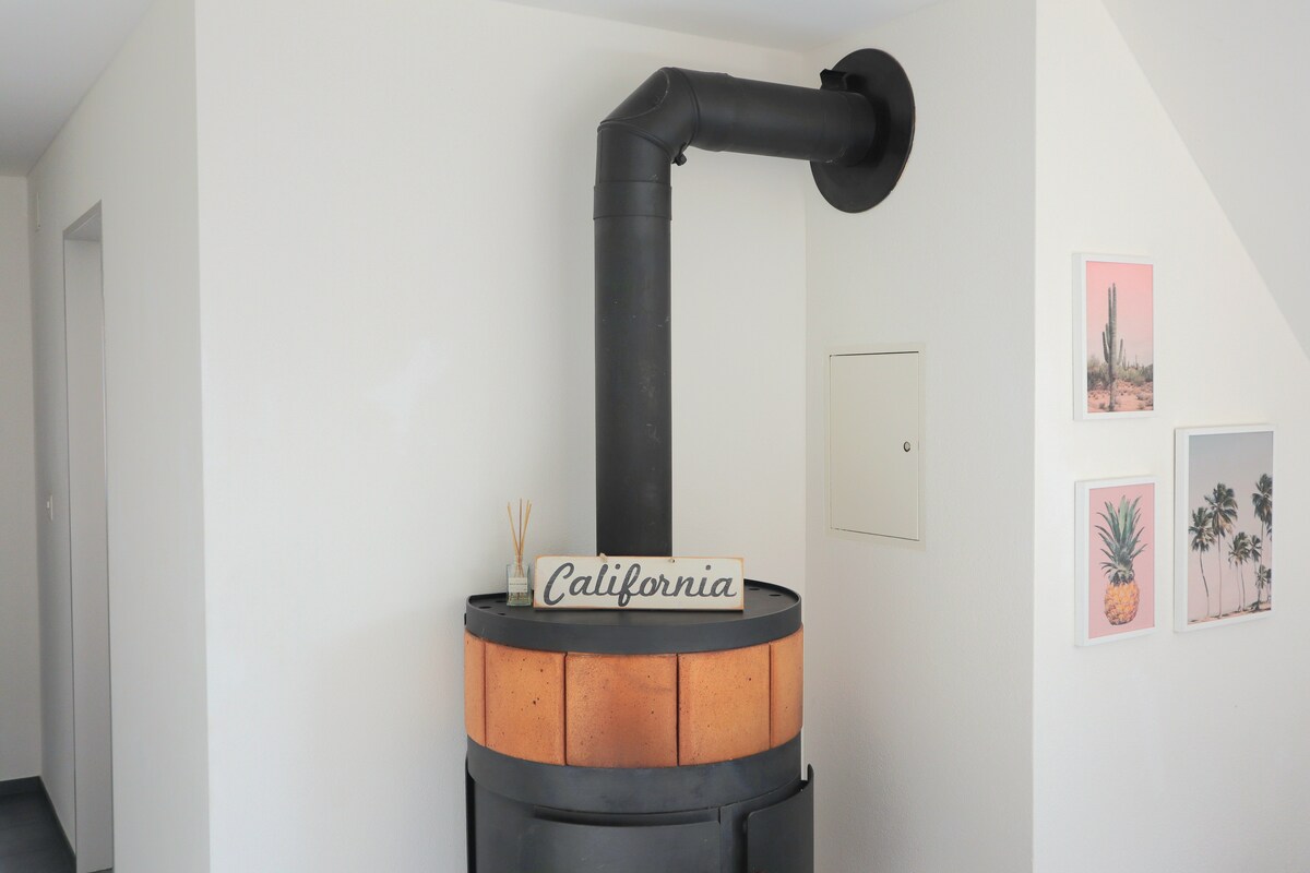 Popular Airbnb listing: Renovated, close to Zurich, vineyard view & parking in Zurich