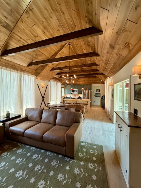 Top Airbnb: Hideaway Old Forge in Old Forge