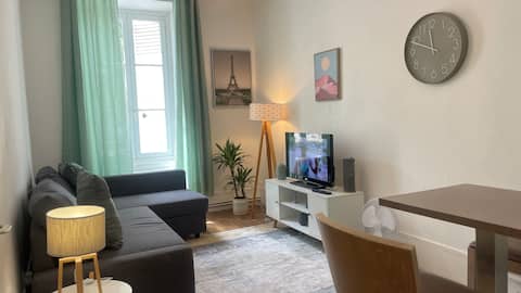 Propriété Airbnb réussie: Bright apartment with cathedral view, city center à Meaux