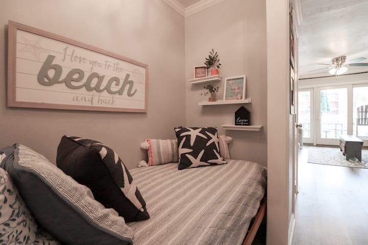 Ambienti i dhomës së gjumit