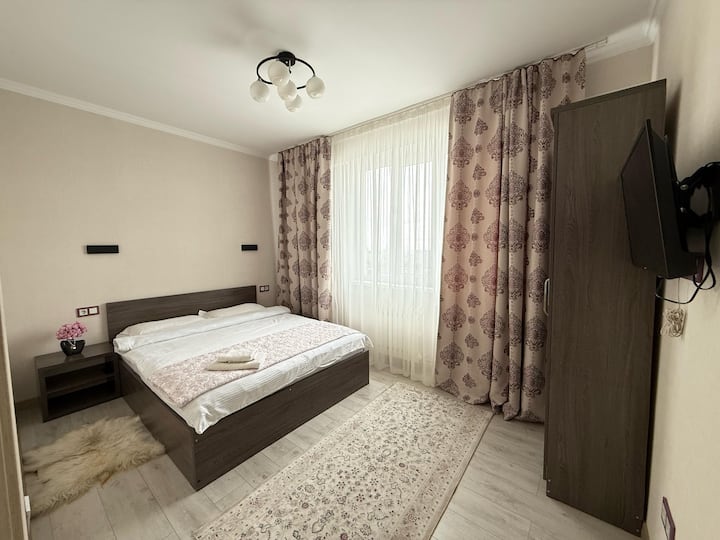 Schlafzimmer 1