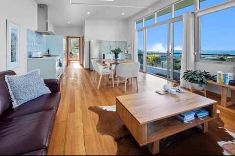 Successful Airbnb property: Seascape Retreat in Bicheno