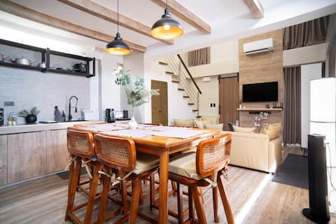 LOFT42 Cozy Loft Legazpi 10 min to SM | Unit 1