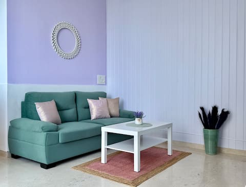 Bliso Fern~Chic 1BHK Suite w/Sea glimpse~Santacruz