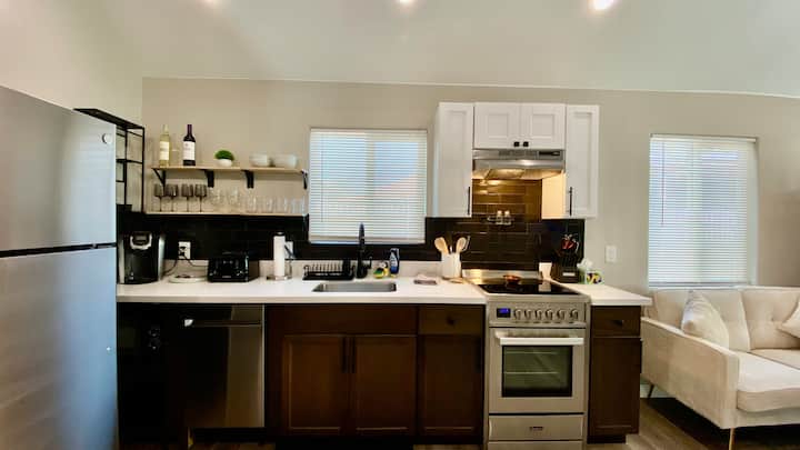 Chic Desert Casita- Immaculate And Private - Tucson, AZ