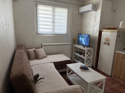 Top performing Airbnb: Apartment "Laganini" in Šušanj