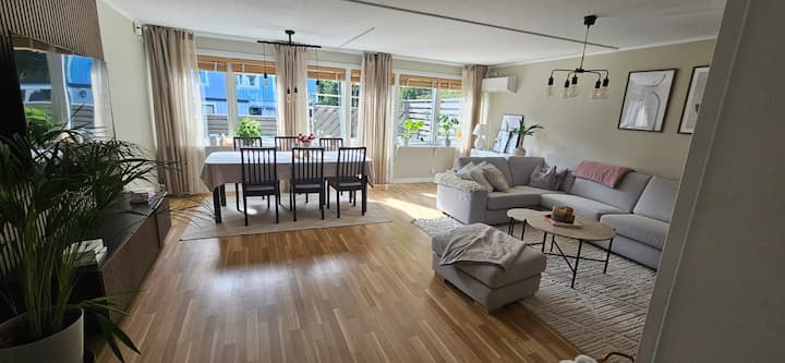 Trevåningshus I Tuve - Göteborg