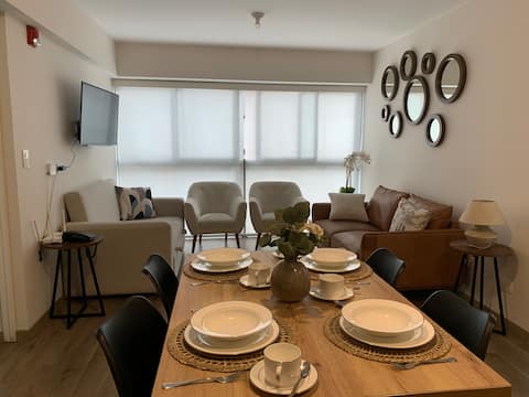 2 BDRMS, 2 BTHS, 3 BEDS – Near CC El Polo / U.S. Embassy