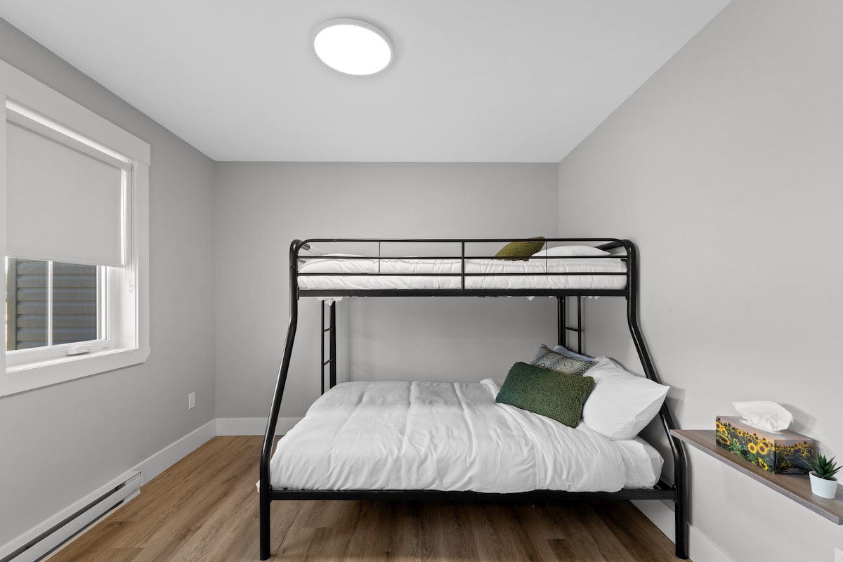 Втора спална соба | Совршена за деца или дополнителни гости – забавен и удобен кревет на спрат