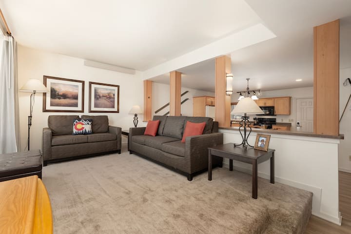 Cozy Slope Side Granby Condo - Granby, CO