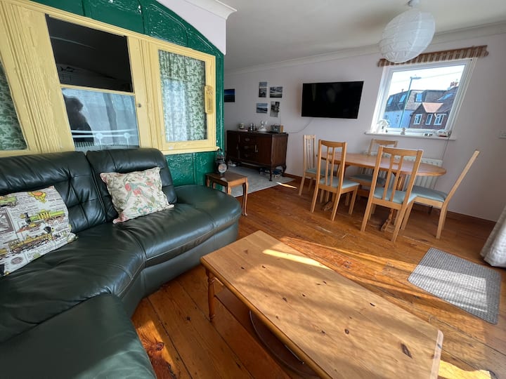Victorian Train Carriage By The Sea, Dog Friendly. - Bognor Regis