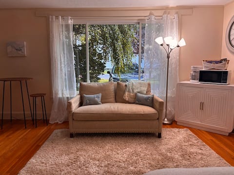 Top performing Airbnb: Downtown Camden Studio Bliss in Camden