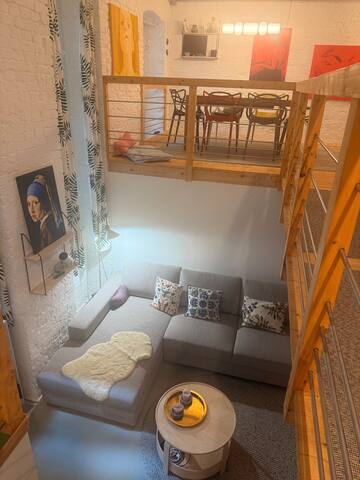 Central apartment with private Garden gallery image 4