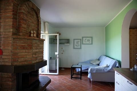 Top performing Airbnb: Holiday Home Quercia @Poderino il Sole, Tuscany in Lajatico