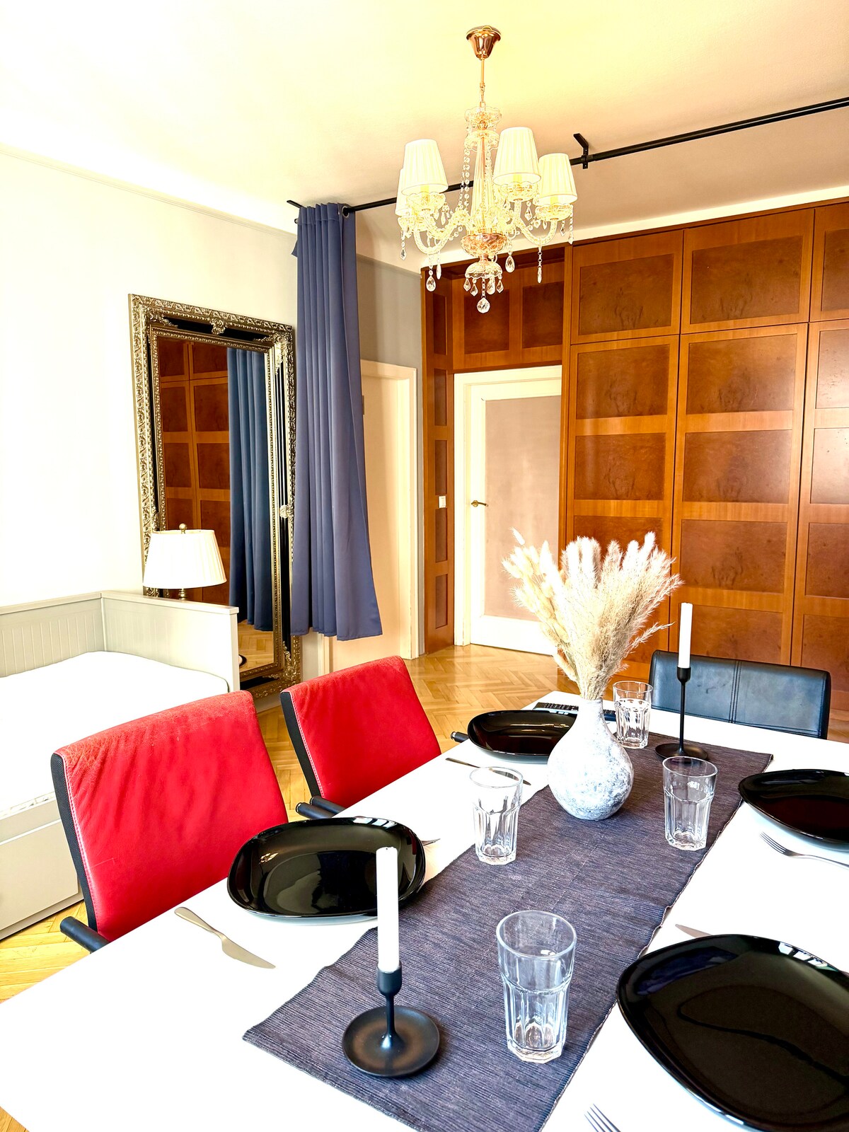 Living room image 9