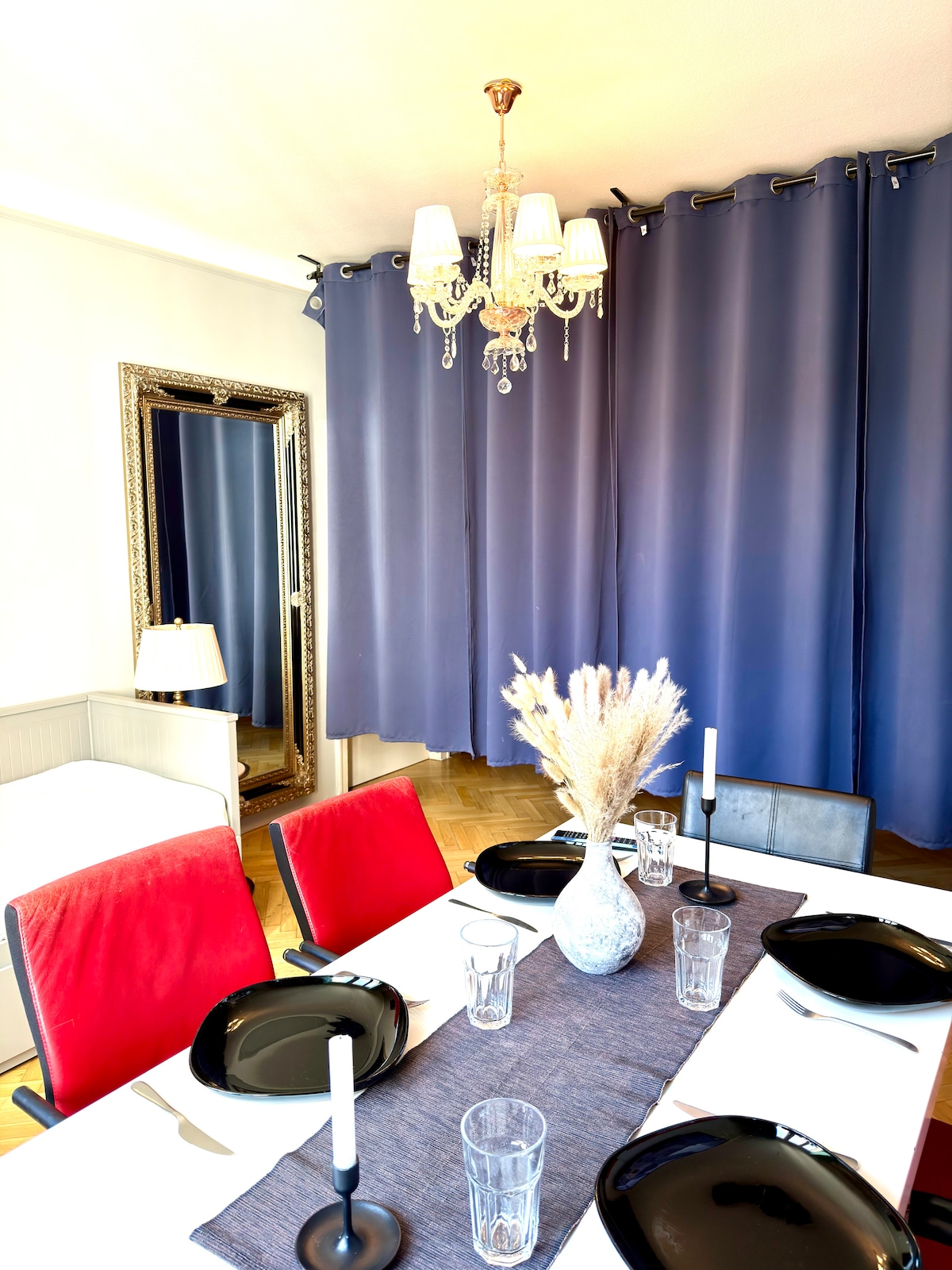 Living room image 8