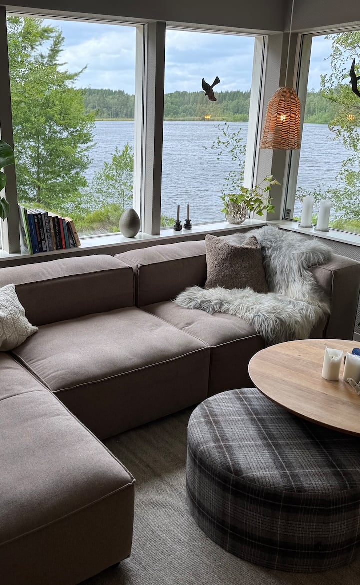 Skovhus & Anneks Med Egen Sø - Tyringe