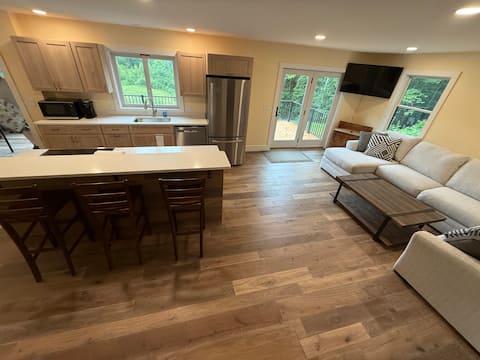 Beautiful New Secluded Home