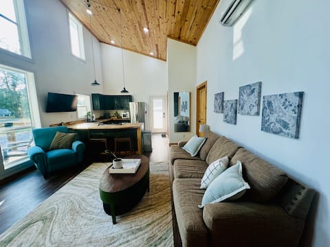 Successful Airbnb property: Sleeps 8• 3BR + 3 Private Baths • Near Hot Springs in Hot Springs