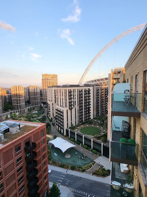 Top floor apartment 1 min from Wembley Stadium