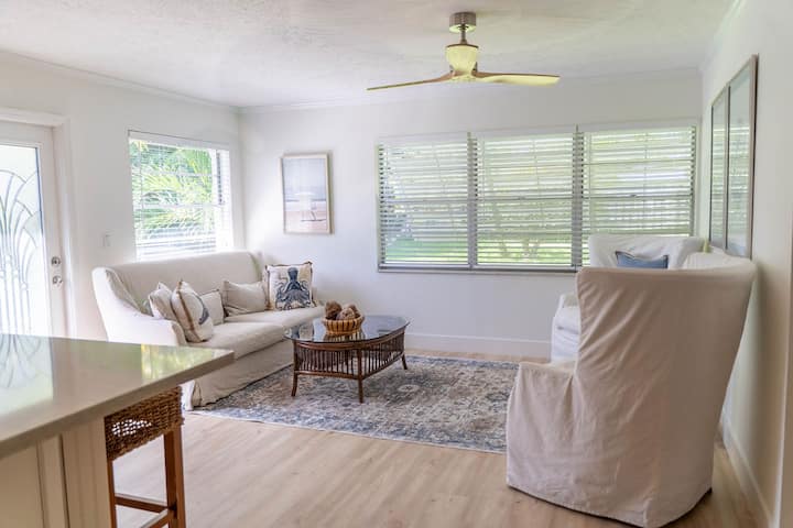 Jensen Beach - 3br, Walk To Water & Fenced Yard - Jensen Beach, FL
