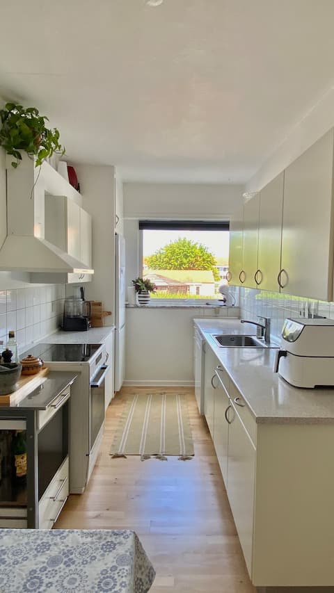 Successful Airbnb property: Your home away from home. in Holme Højbjerg Skåde