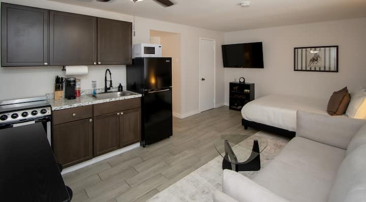 Comfy Stay By Asu & Phx Airport - Tempe, AZ