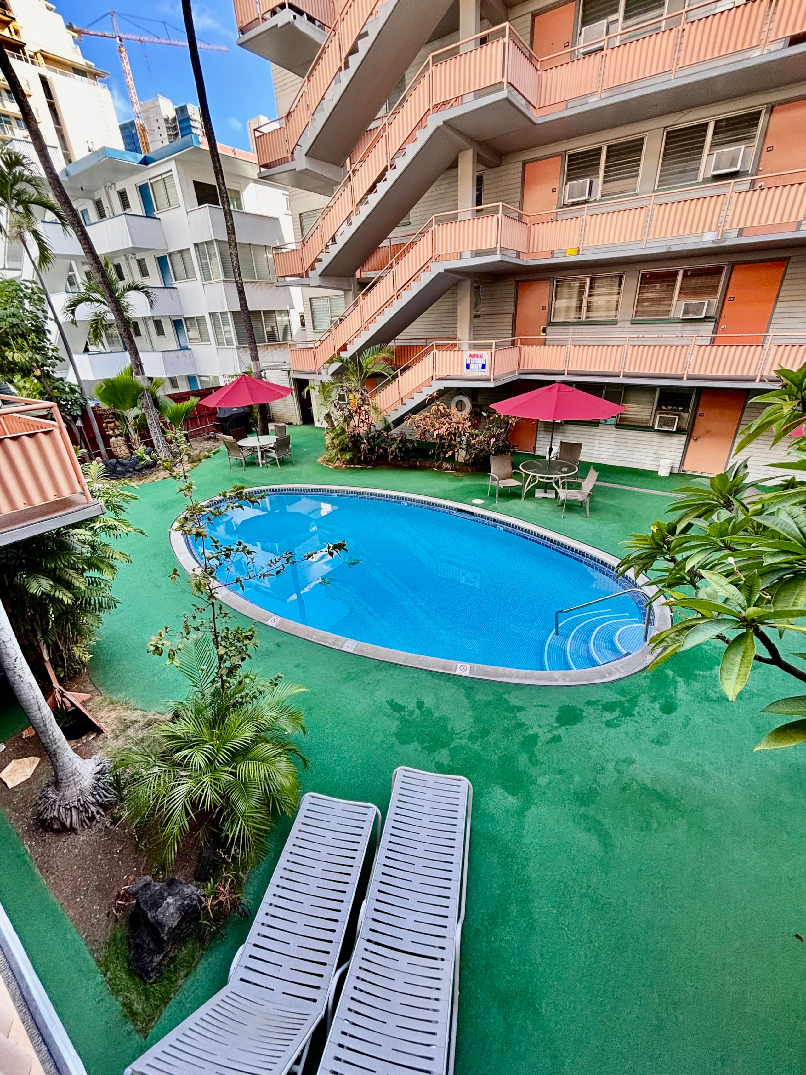 Condo in Honolulu · ★4.68 · 1 bedroom · 2 beds · 1 private bath - Image 25
