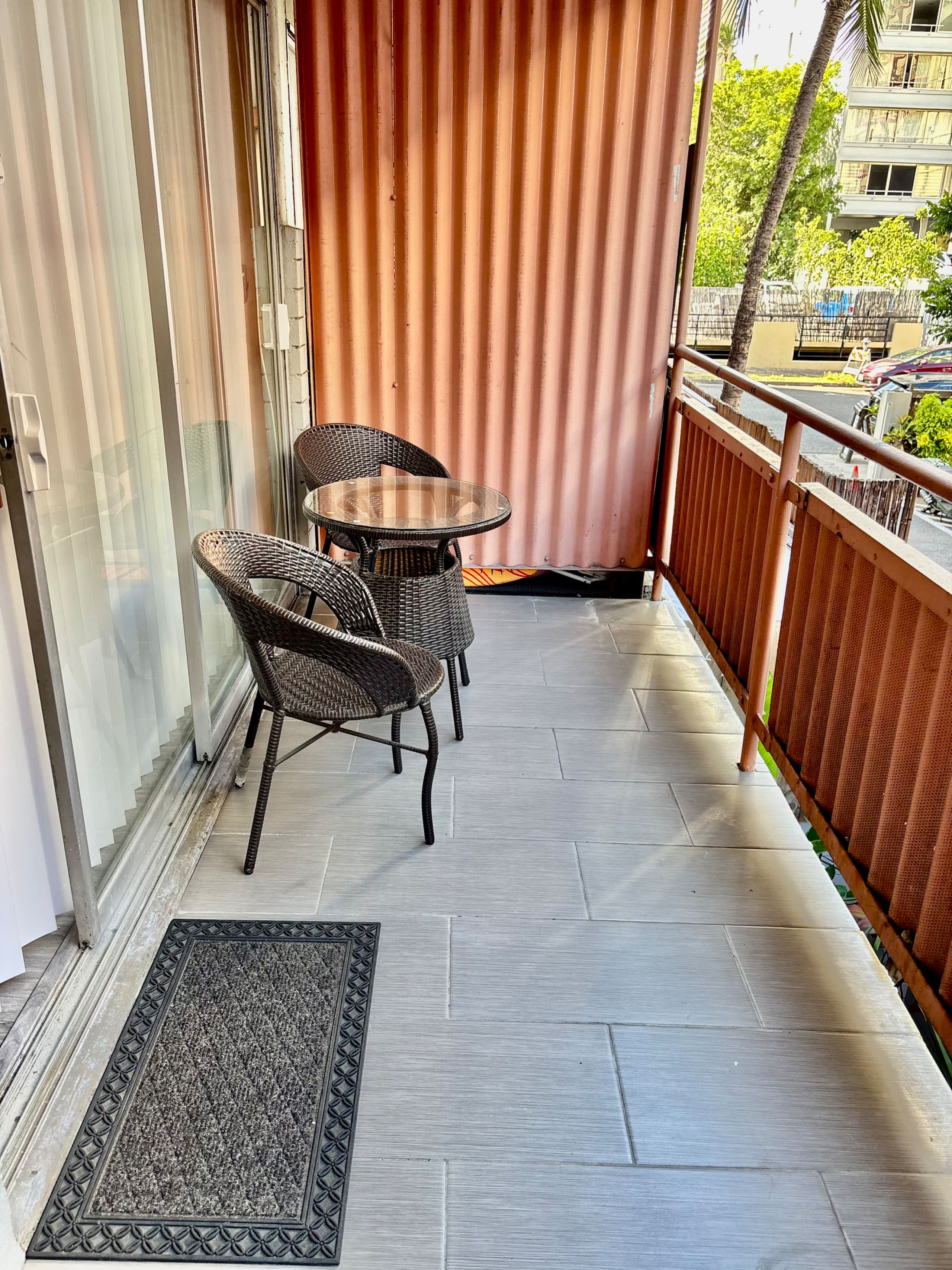Condo in Honolulu · ★4.68 · 1 bedroom · 2 beds · 1 private bath - Image 23