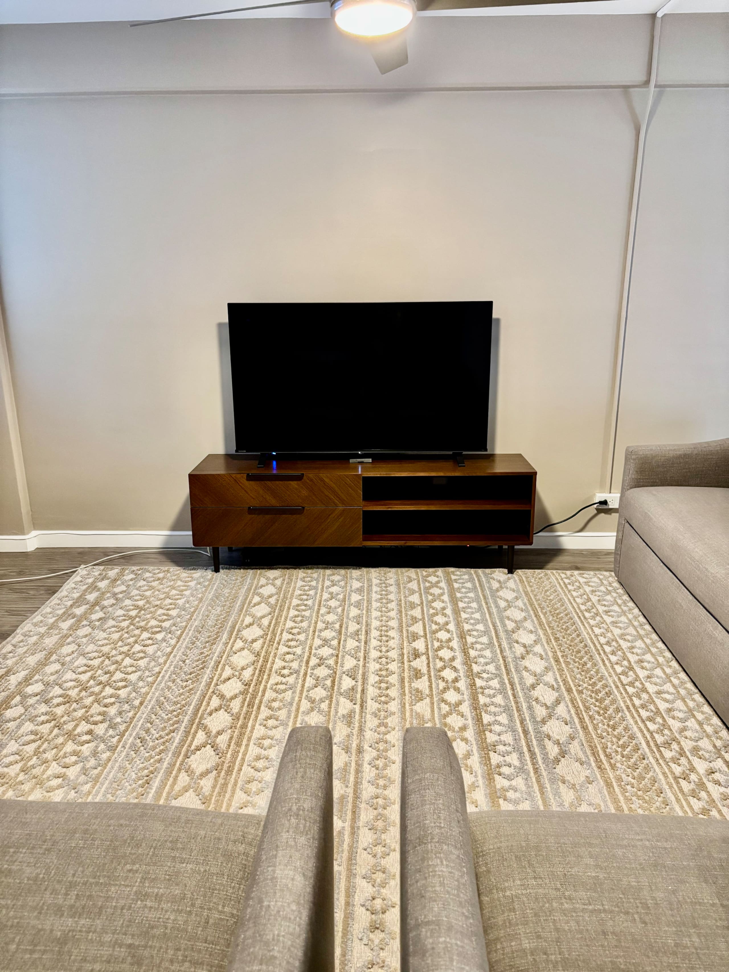 Condo in Honolulu · ★4.68 · 1 bedroom · 2 beds · 1 private bath - Image 3