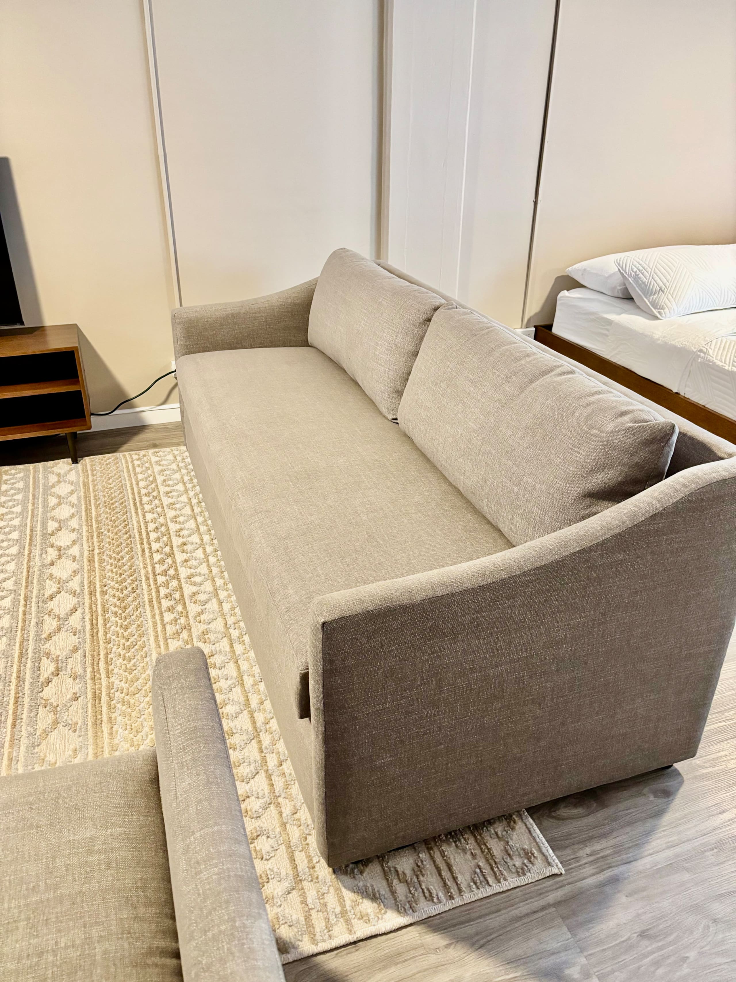 Condo in Honolulu · ★4.68 · 1 bedroom · 2 beds · 1 private bath - Image 4