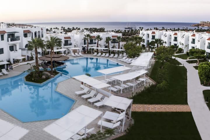 2 Contemporary Rooms Near Domina Coral Bay Beach - Scharm El-Scheich