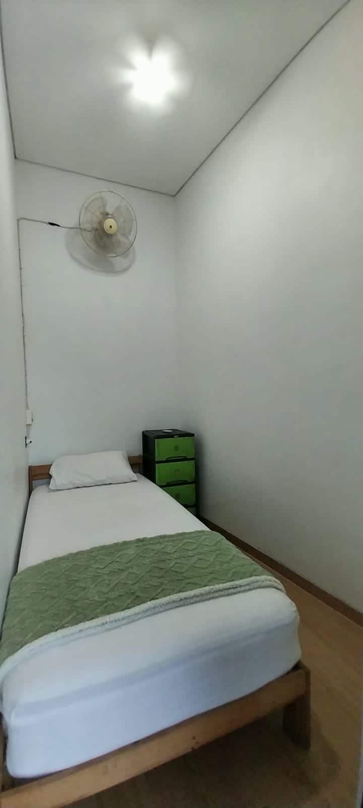 საძინებელი 4