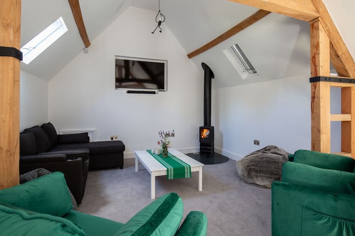 The Long Barn - Banbury