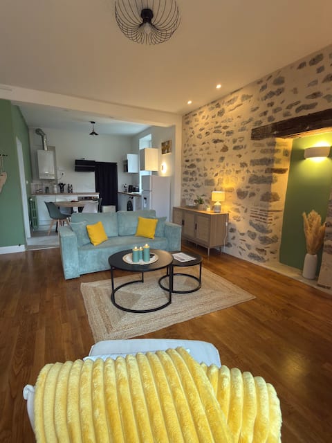 Annonce Airbnb populaire: The old presbytery à Yonne