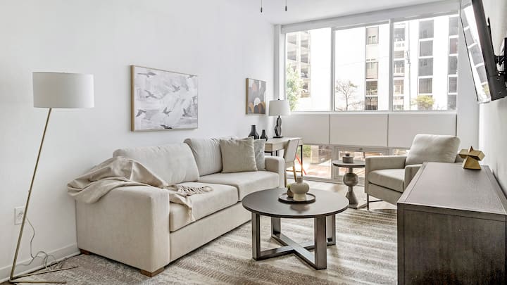 Landing | Amazing 1bd, Pool, Gym - Birmingham, AL