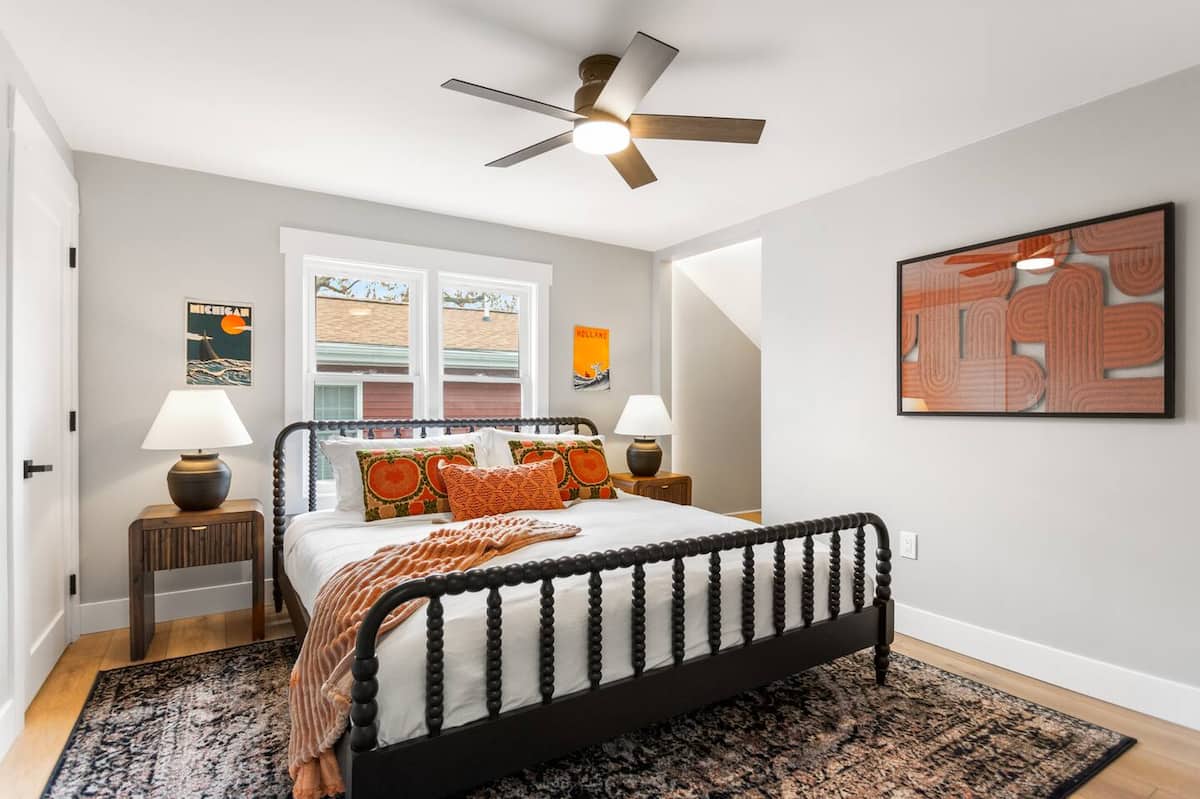 Airbnb bedroom photo