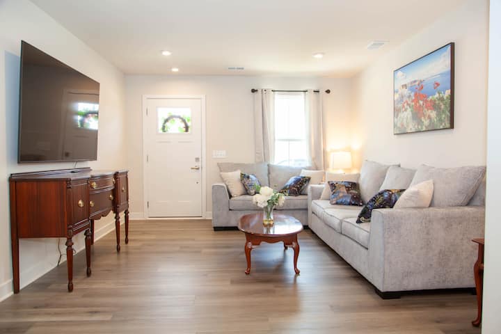 Sunny Santee Stay | 3br Retreat Near Lake & Golf - Santee, SC