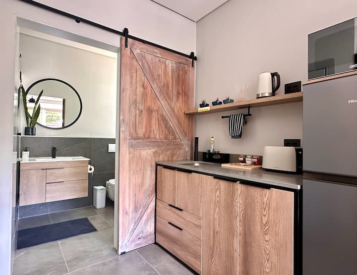 Nature-framed Solace - Suite 2 - Port Elizabeth