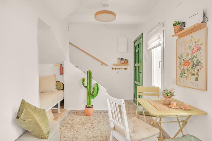 Charming Townhouse ~ Old Town, 5 Min. To The Beach - Marbella