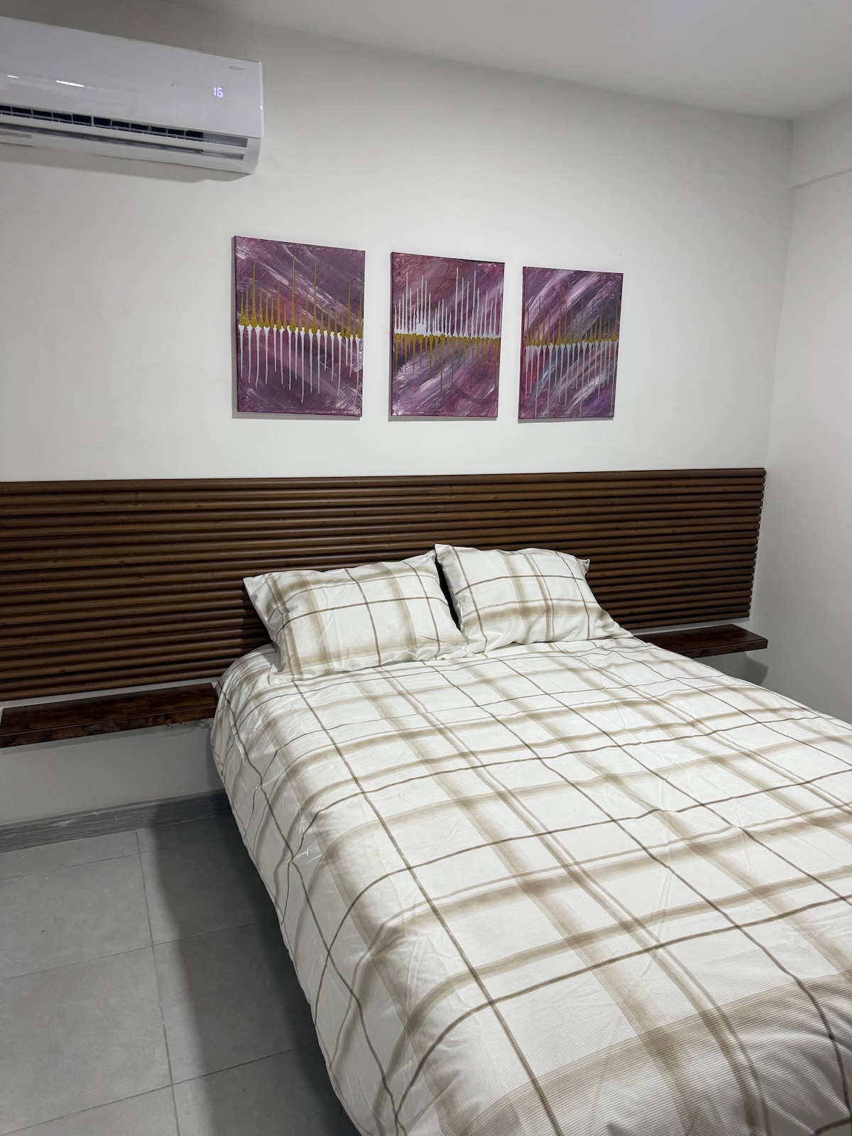 საძინებელი 1