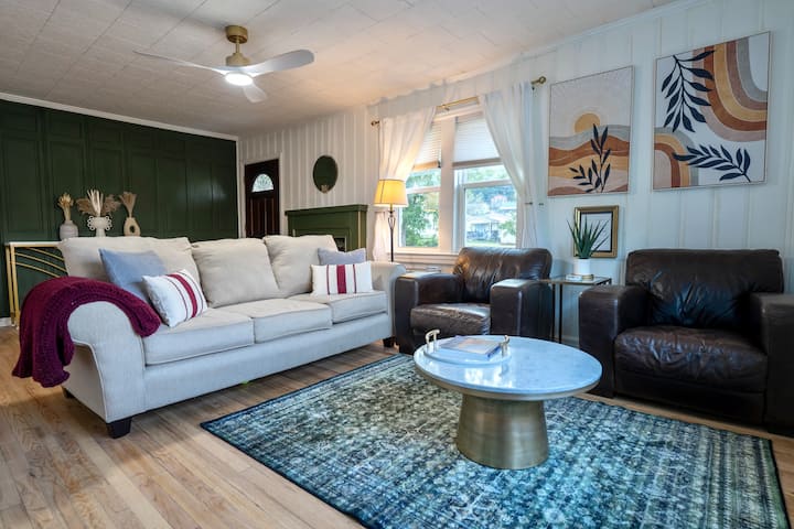 Cozy And Spacious Pet-friendly Home With Fire Pit - Chattanooga, TN