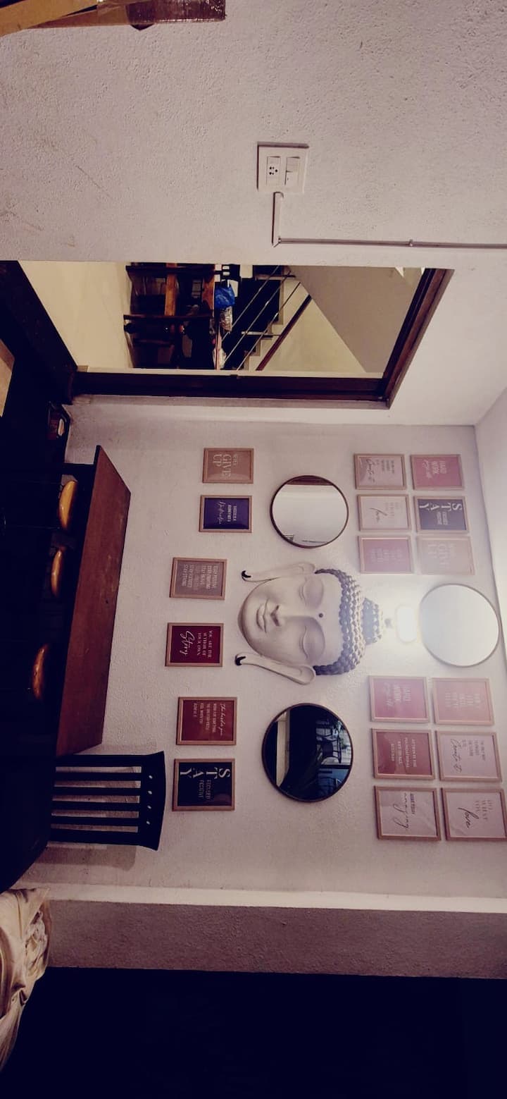 Living room image 6