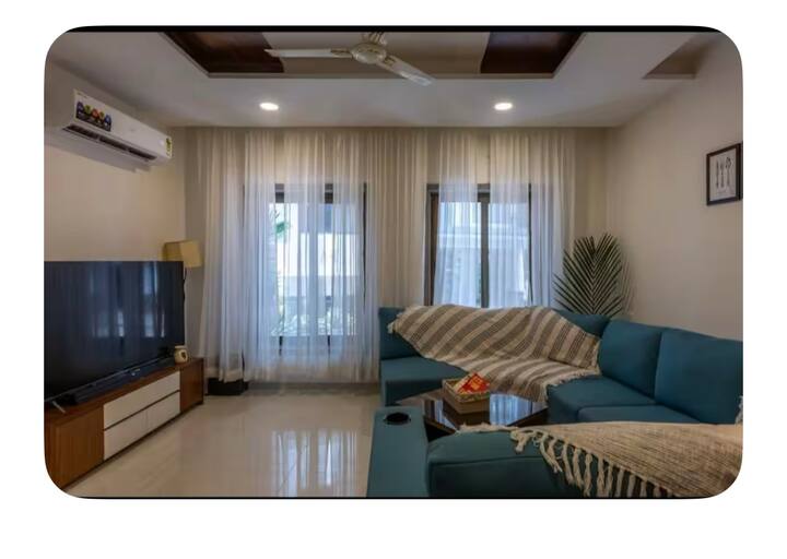 Living room image 4