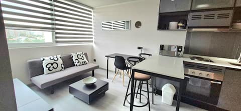 Top Airbnb: Cozy, fully equipped apartment with parking in San Miguel