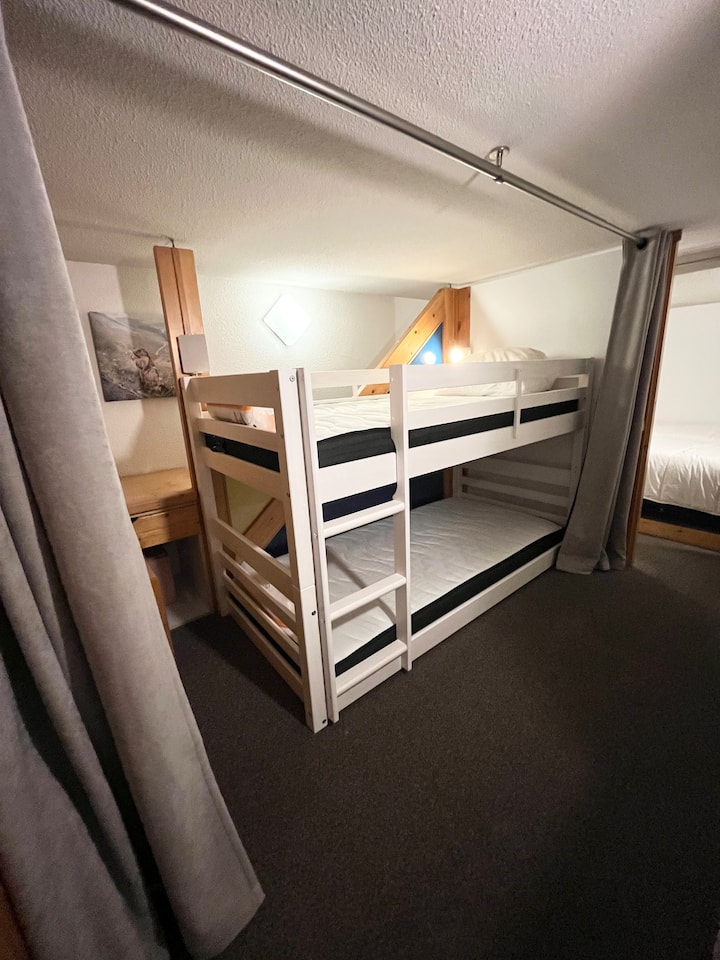 Ambienti i dhomës së gjumit