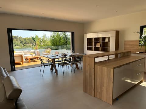 Bright villa with pool