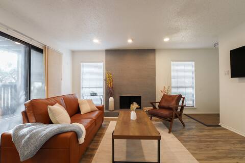 Successful Airbnb property: Far North Dallas Quiet 1/1 Condo w Pool in Northwood Hills