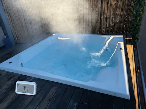 Ranch with Hot Tub, Confins Airport