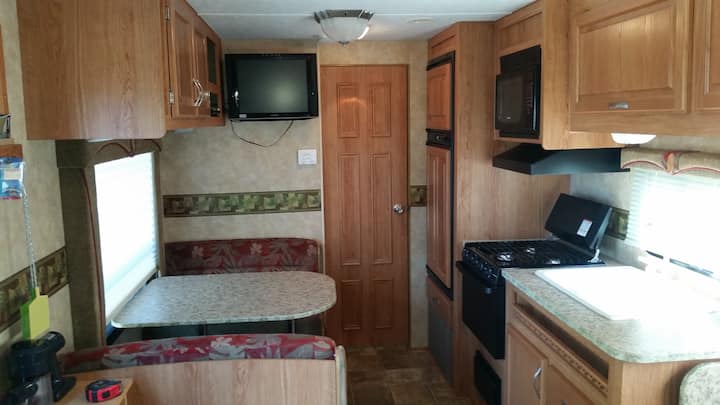 Eagle View Comfy Camper 2 - プリンスエドワードアイランド州